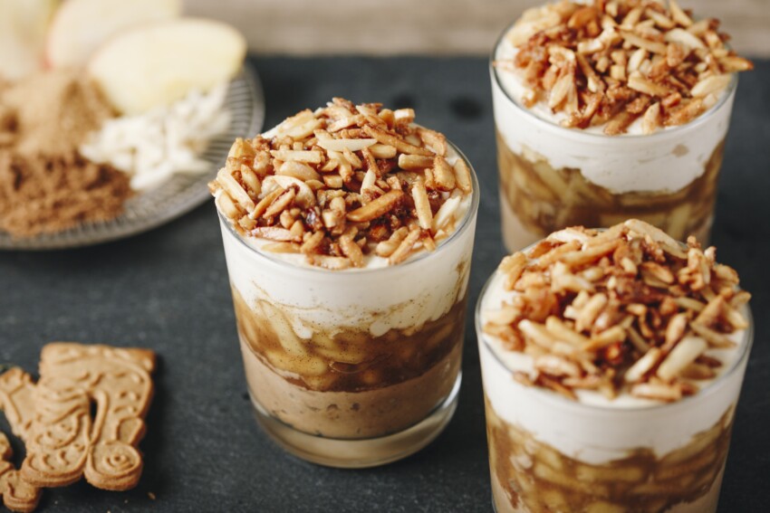 Winterliche Schichtarbeit: Bratapfeltiramisu im Glas - huma eleven